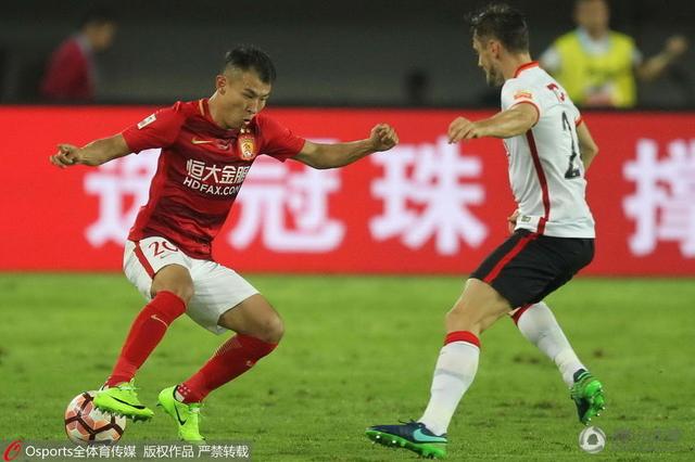 忘穿内裤坐公交被c了