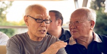 亚洲偷偷自拍